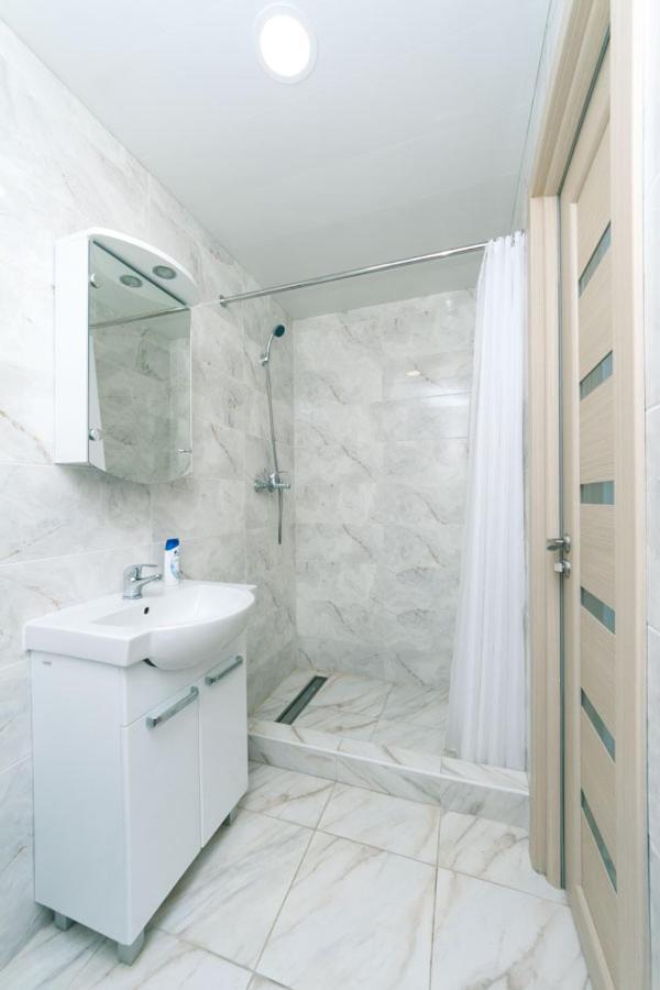 Appartement Cozy Smarthouse à Kiev Extérieur photo