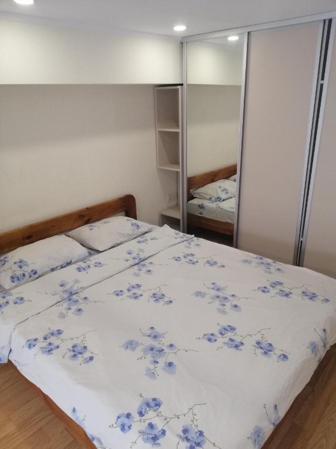 Appartement Cozy Smarthouse à Kiev Extérieur photo